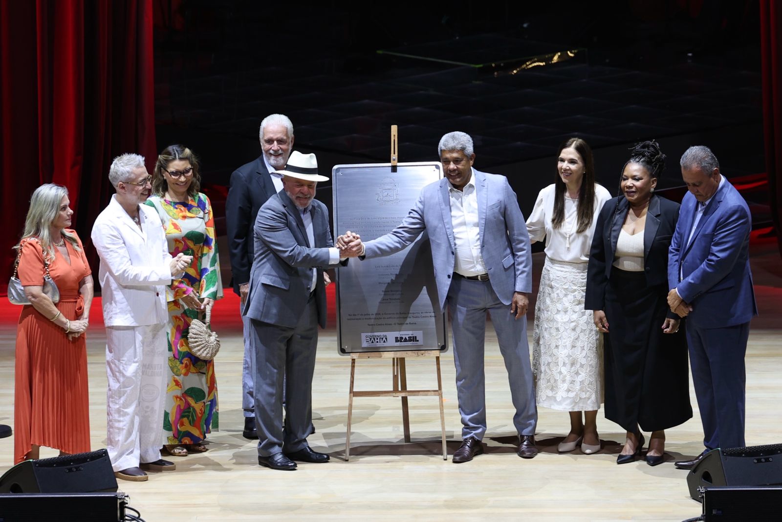 Teatro Castro Alves é reaberto após modernização